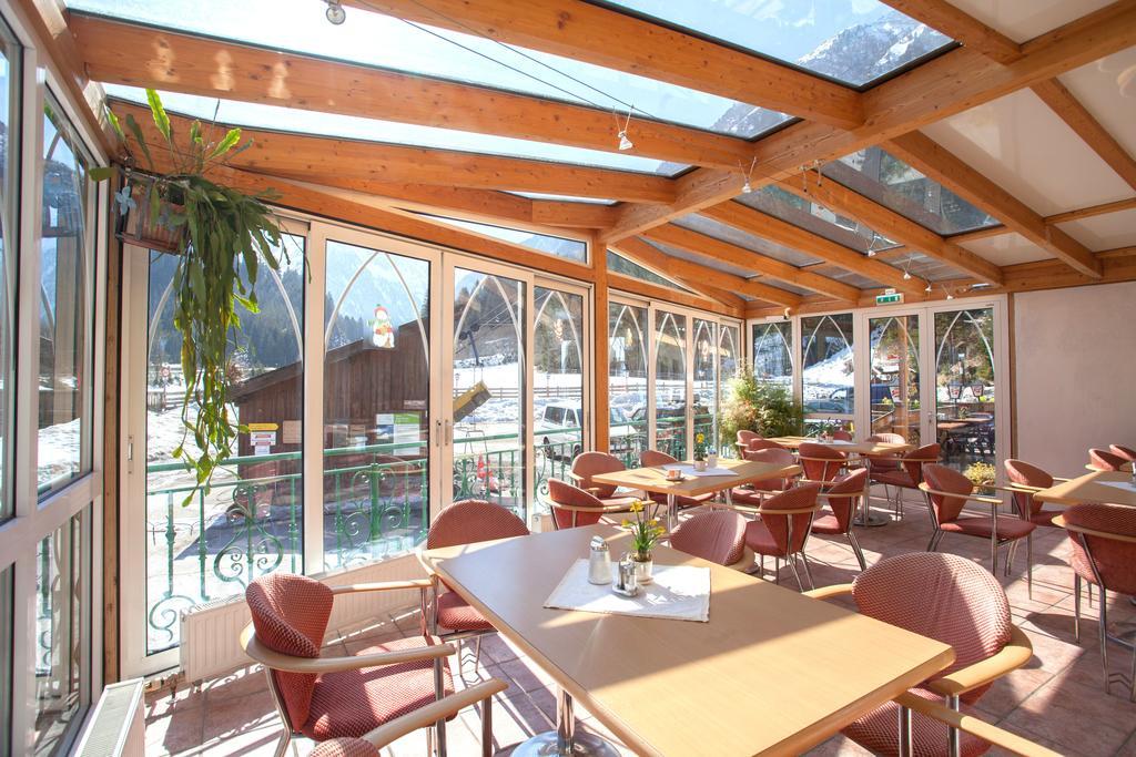 Hotel Waldcafe นอยชติฟ อิม ชตูไปทัล ภายนอก รูปภาพ